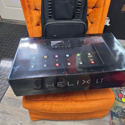 Line 6 Helix LT 2017 - Present - Black with backpack image 2