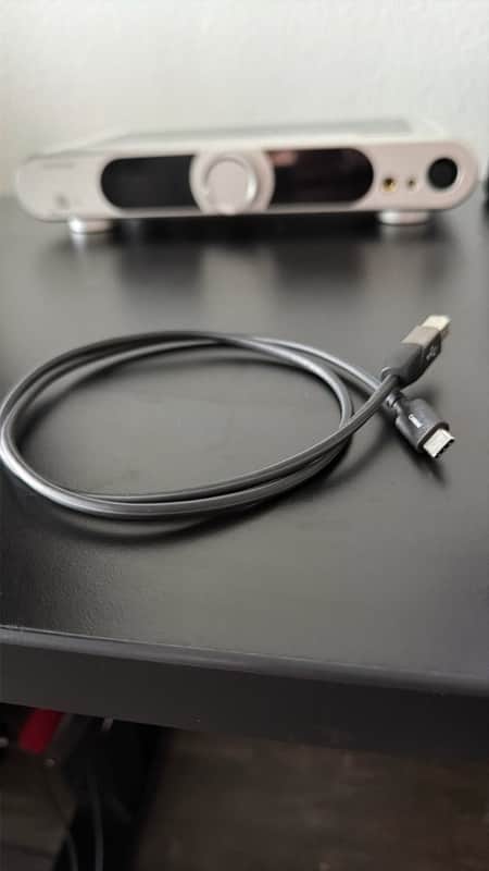AudioQuest Carbon USB B to C Cable 0.75m image 1