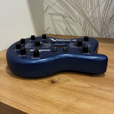 Behringer V-AMP 2 Virtual Guitar Amp 2000s - Blue image 5
