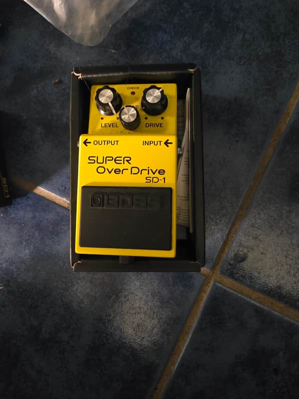 Boss SD-1 Super OverDrive (Black Label) 1988 - 1997 - Yellow image 1
