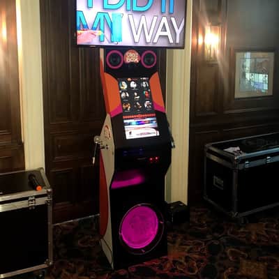 Okebox  Stand-Alone Karaoke Machine image 2