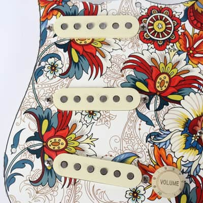 2002 Fender ST-62 Vintage 1962 Reissue Stratocaster Loaded Pickguard Folk Flowers Custom Graphic Crafted in Japan image 5