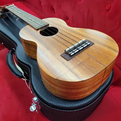 Kamaka Koa Concert Ukulele with Slotted Headstock HF-2I - Koa image 6