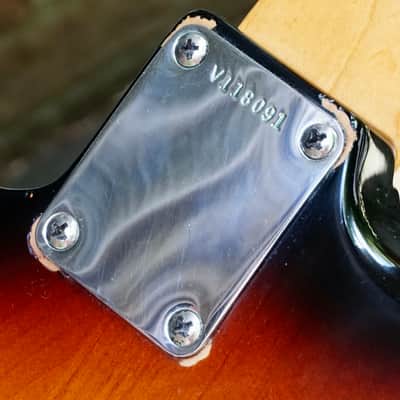 Fender American Vintage Series AVRI '62 Stratocaster 1999 3-Color Sunburst Free Shipping 48 CONUS image 10