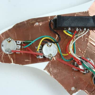 1989 Vintage Squier Fender Stratocaster ~Staggered Pole Pickups~ Loaded PICKGUARD Made in USA Strat 1980s image 8