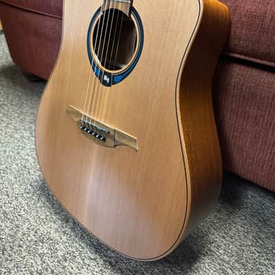 Lag THV10DCE Tramontane Dreadnought Cutaway Satin w/ Smart Hyvibe Effects image 2