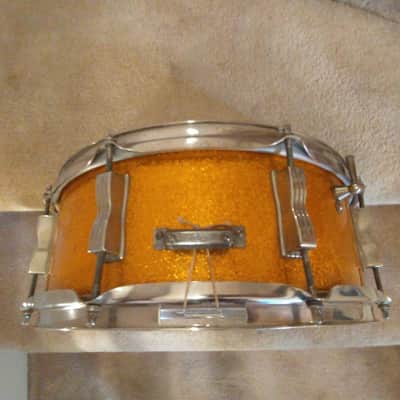 Ludwig Vintage 1966 gold sparkle Jazz Festival snare drum exceptional! image 5