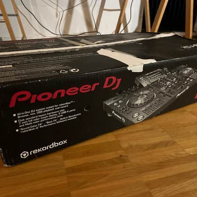 Pioneer XDJ-RX2 Professional Digital DJ System with Touchscreen 2020 - Black image 17