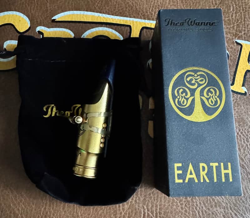 Theo Wayne Earth Alto Saxophone Mouthpiece size 8 new in box w/suede bag, ligature, mouthpiece protector, etc image 1