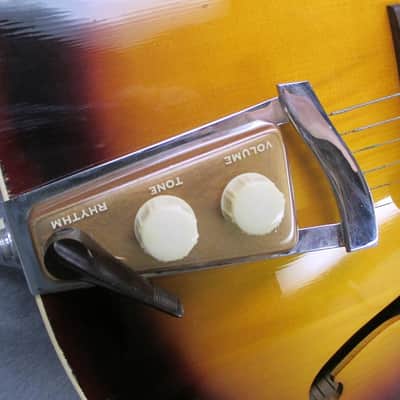 1940's Vega Duo-Tron Jazz Box with original case image 9