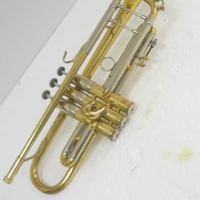 Trompeta Bach Stradivarius 37 Corporation en muy buen estado image 4
