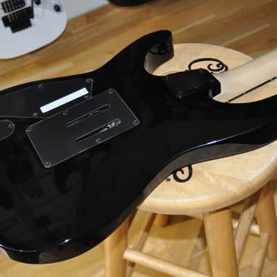 ESP LTD M-1000 Maple BLK Deluxe Series / Made In Korea / M-1000M / W25011194 image 11