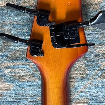 Hamer Violin/Hofner Beatle Bass style 1991 - Antique burst image 7