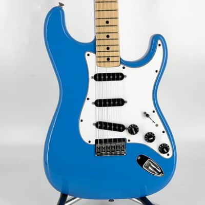 1981 Fender American International Series Hardtail Stratocaster – Maui Blue image 4