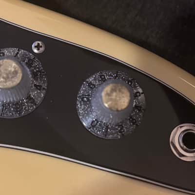 Fender Musicmaster Bass 1978 Olympic White image 3