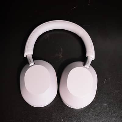 Sony WH-1000XM5/P Wireless Noise-Canceling Over-the-Ear Headphones image 4