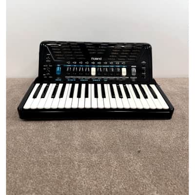 Roland FR-3X - Accordion - Black - Excellent w/ Manuals, Soft Case, Original Power Supply image 2