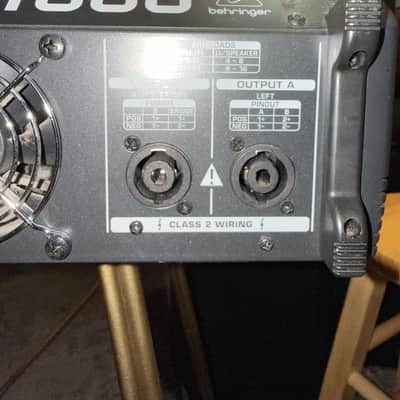 Behringer Europower PMP4000 1600-Watt 16-Channel Powered Mixer image 2