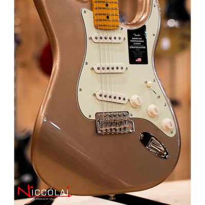 Fender American Professional Classic Stratocaster, Maple Fingerboard, Faded Firemist Gold image 5