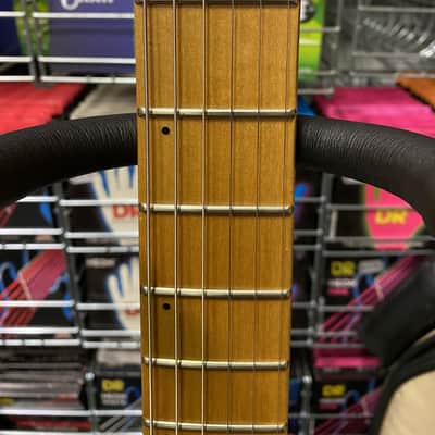Godin Freeway Classic electric guitar - Made in Canada image 17