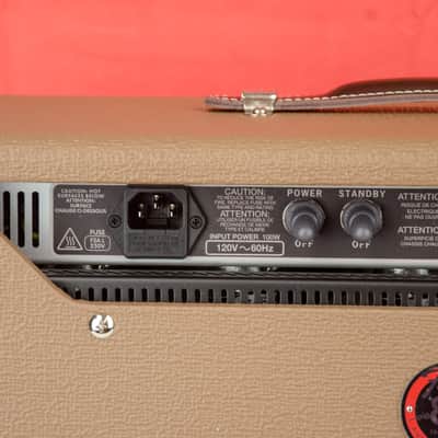 Fender '62 Deluxe Combo Guitar Amplifier image 11