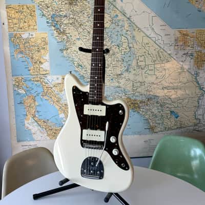 MIJ Japan Fender Jazzmaster Classic 60s Import 2014 w/ hard shell case- Vintage White image 12
