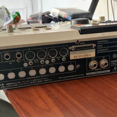 Akai MPC2000XL MIDI Production Center 2000 - 2005 - Grey image 5