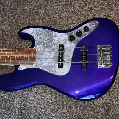 1998 Fender Standard Jazz Bass V 5 string electric bass guitar with fender ata Hardshell case image 9