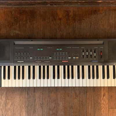 Casio CT-630 Casiotone 61-Key Synthesizer