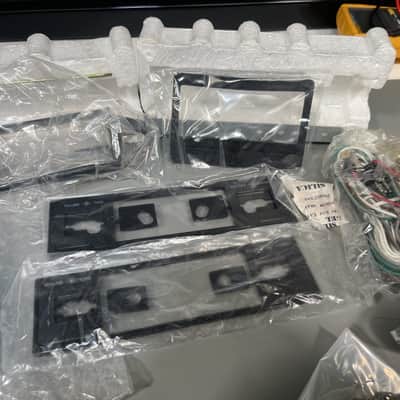 Realistic 12-1928A 1988 Vintage Classic Car Audio Auto Reverse Cassette Player Radio - NEW in Original Box! image 5