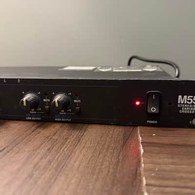JBL M552 2-Channel Adjustable STEREO/MONO, Variable Crossover Working image 3