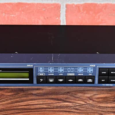 TC Helicon Quintet Vocal Harmony plus Reverb - Vocal Harmonizer / Effects Processor image 2