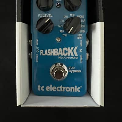 TC Electronic Flashback Delay & Looper 2014 - 2017 - Blue image 8