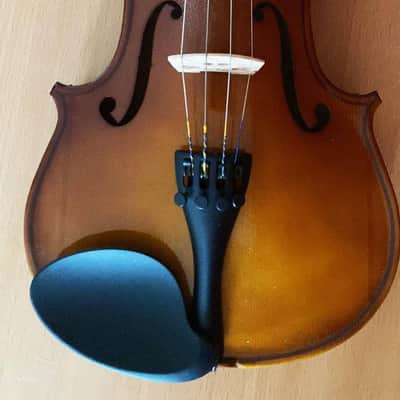 Stagg 4/4 Full-Size Violin with Bow & Case – Excellent Condition image 4