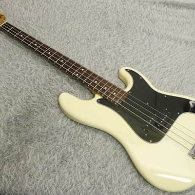 1990's made Fender Japan '70 Reissue Precision Bass PB70-US Olympic White Finish Crafted in Japan image 25