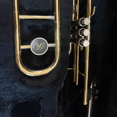 Valve trombone, with case and mouthpiece image 3