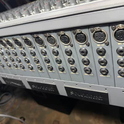 Soundcraft Delta DLX 32 Channel 1991-1996 image 8