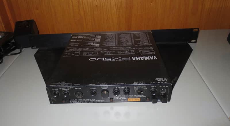 Yamaha FX500 with rack ears, Yamaha MFC06 MIDI foot switch, power