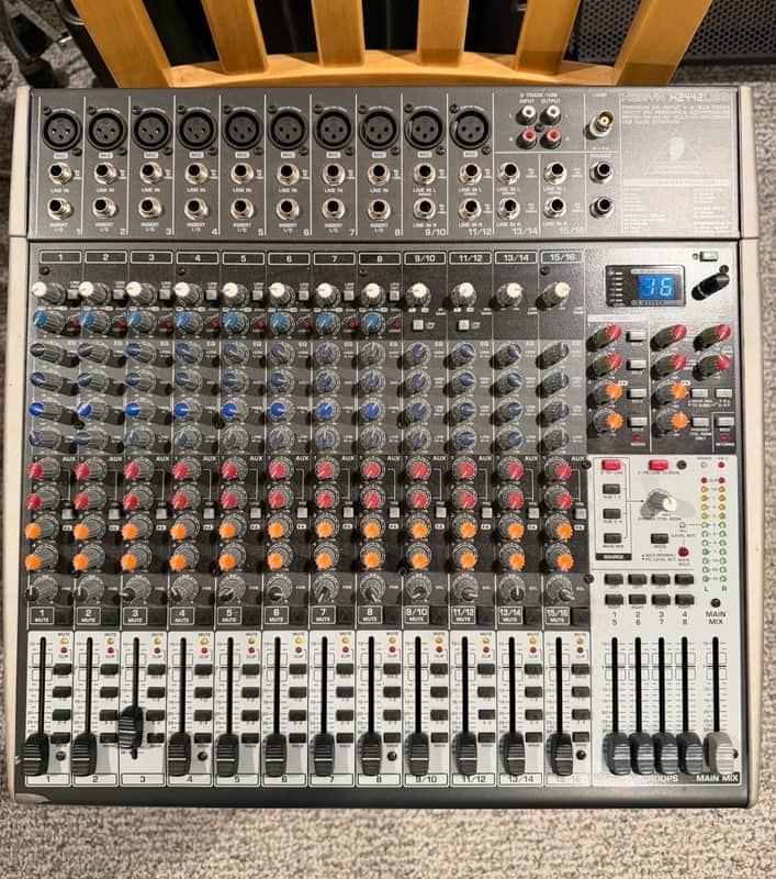 Behringer XENYX X2442USB Bild 1