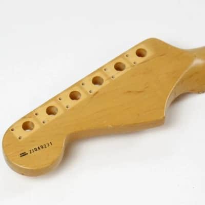2002 Vintage Fender Stratocaster American Standard Maple Neck USA image 10