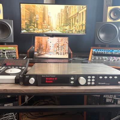 Bricasti Design M7 Reverb 2010s + M10 remote - Black image 2