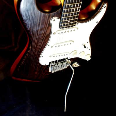 J. K. LADO WENGE STRAT 2002 WENGE. ONLY ONE BUILT. A MAJESTIC GUITAR. GREAT SOUND AND HIGH QUALITY. image 11