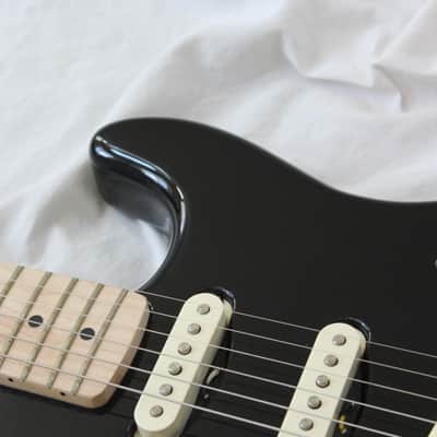 2006 Fender Stratocaster No Pickguard FSR Limited Edition 60th Diamond Anniversary Guitar - Black image 9