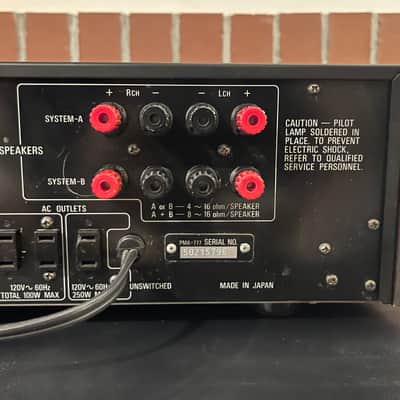Denon PMA-777 Integrated Amplifier (1982) - Black/Rosewood image 13