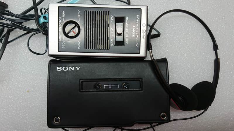 Sony WM-D6C Walkman Professional / Stereo Cassette-Corder - Perfect with the following original accessories: Sony AC-122 AC Power Adaptor / dedicated Sony Dynamic Stereo Headphones MDR-51 image 1