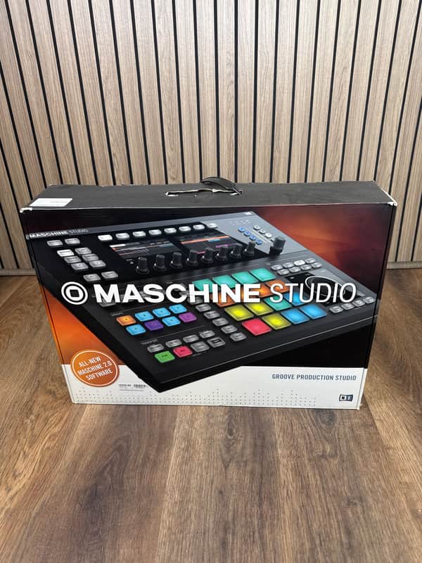 Native Instruments Maschine Studio 2010s - Black image 1