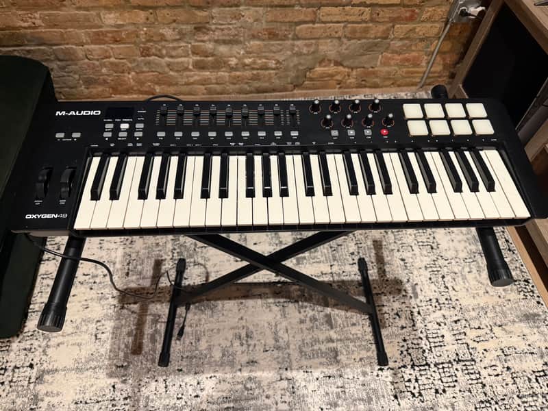 M-Audio Oxygen 49 (MKV) Key USB MIDI Keyboard Controller with Beat