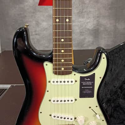 Fender Vintera II Road Worn '60s Stratocaster 2026 - 3 Color Sunburst Limted edition 7.1 pounds image 2