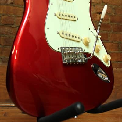 Fender Stratocaster 1997-1998 - CIJ Candy Apple Red image 7