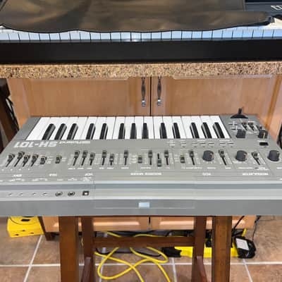 Roland SH-101 32-Key Monophonic Synthesizer 1982 - 1986 - Gray image 16